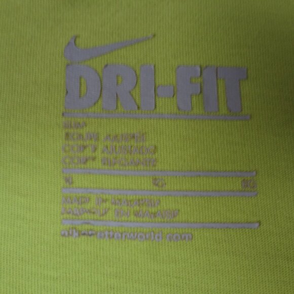 NIKE DRI-FIT V-NECK GREEN MEDIUM ATHLETIC WOMENS T-SHIRT L187 - Picture 2 of 3